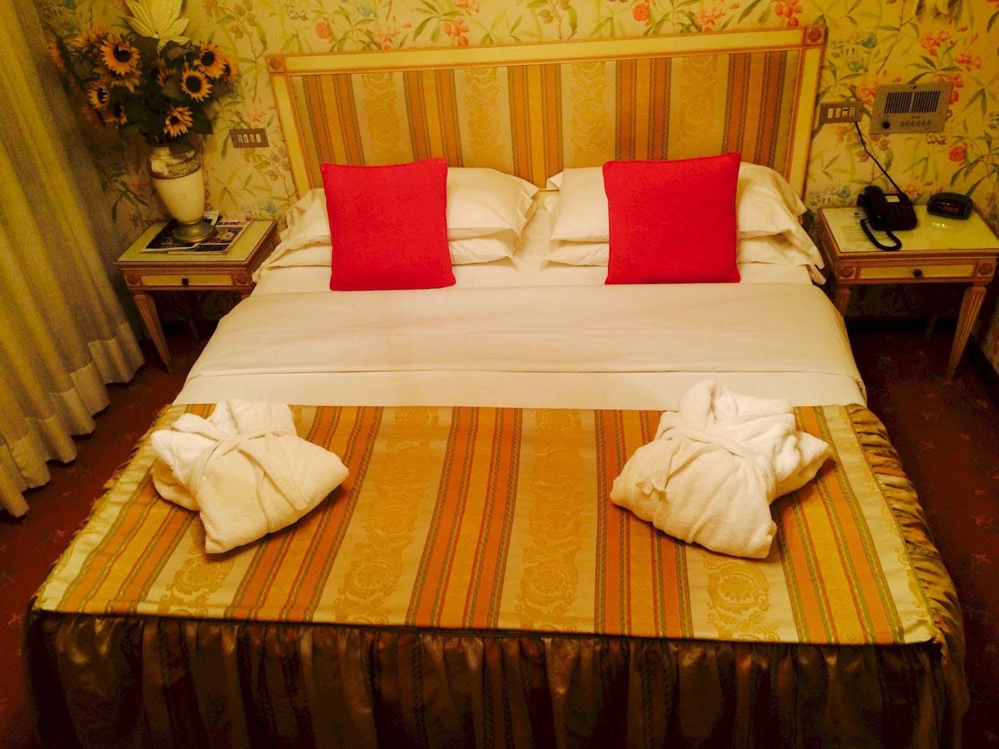 Hotel Al Camin バッサーノ・デル・グラッパ エクステリア 写真
